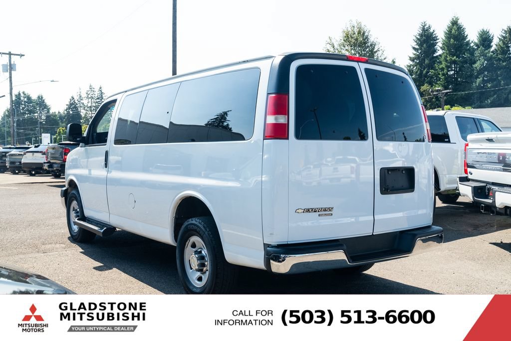 Used 2015 Chevrolet Express 2500 LT w/ LT Preferred Equipment Group RWD image 5