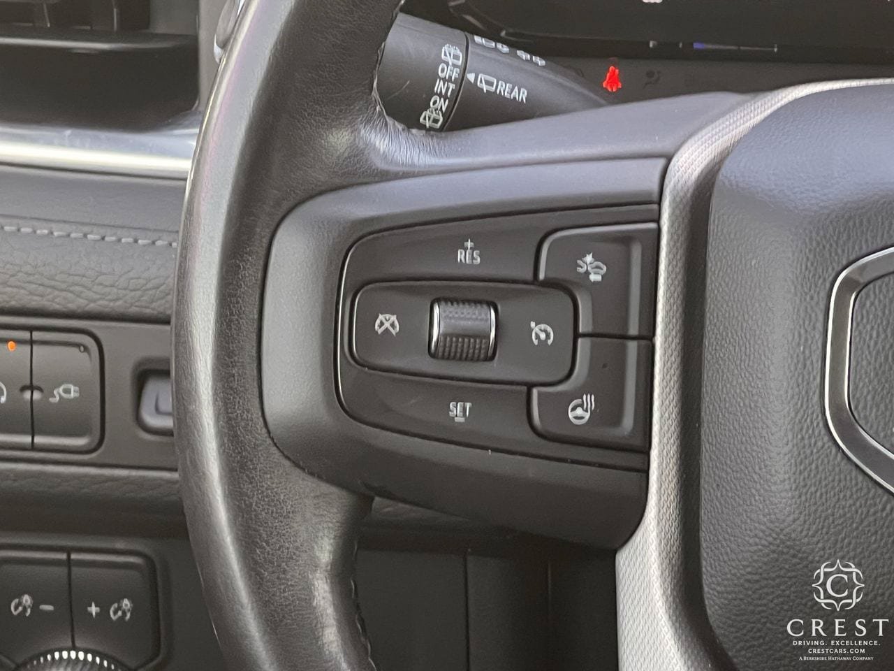 Used 2022 GMC Yukon Denali RWD image 15