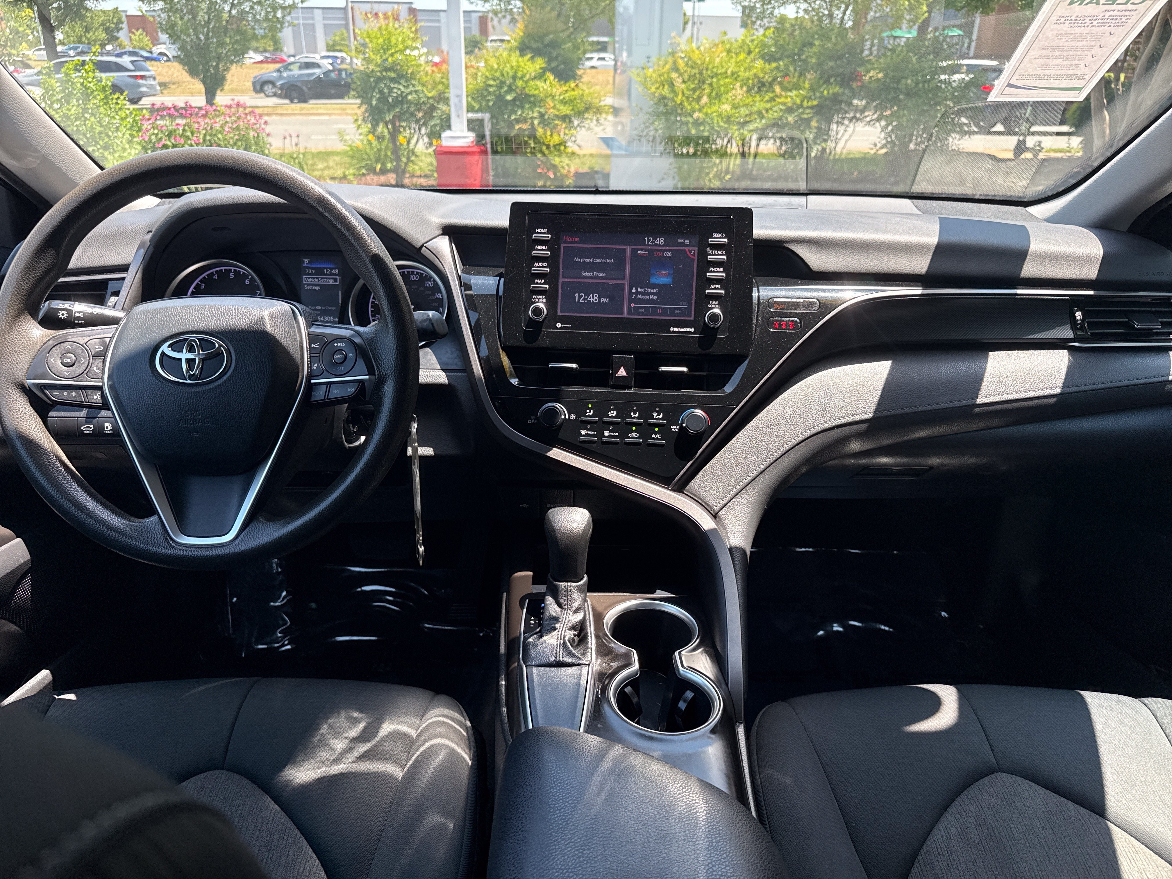 Used 2021 Toyota Camry LE FWD image 7