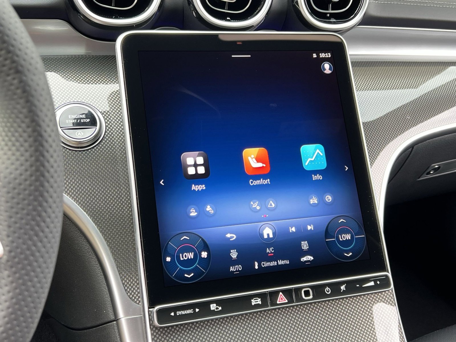 New 2025 Mercedes-Benz C 300 4MATIC Sedan image 18