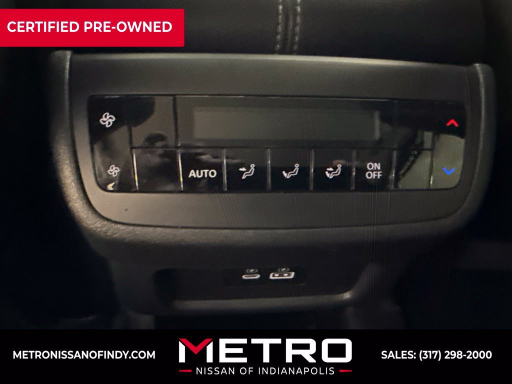 Used 2023 Nissan Pathfinder SL AWD/4WD image 31