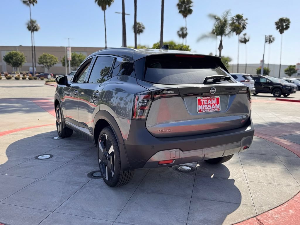 New 2026 Nissan Kicks SR w/ SR Premium Package FWD image 5