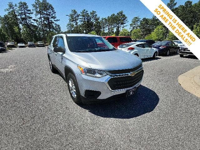 Used 2020 Chevrolet Traverse LS FWD image 3