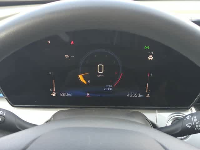 Used 2025 Chevrolet Trax LT FWD image 32