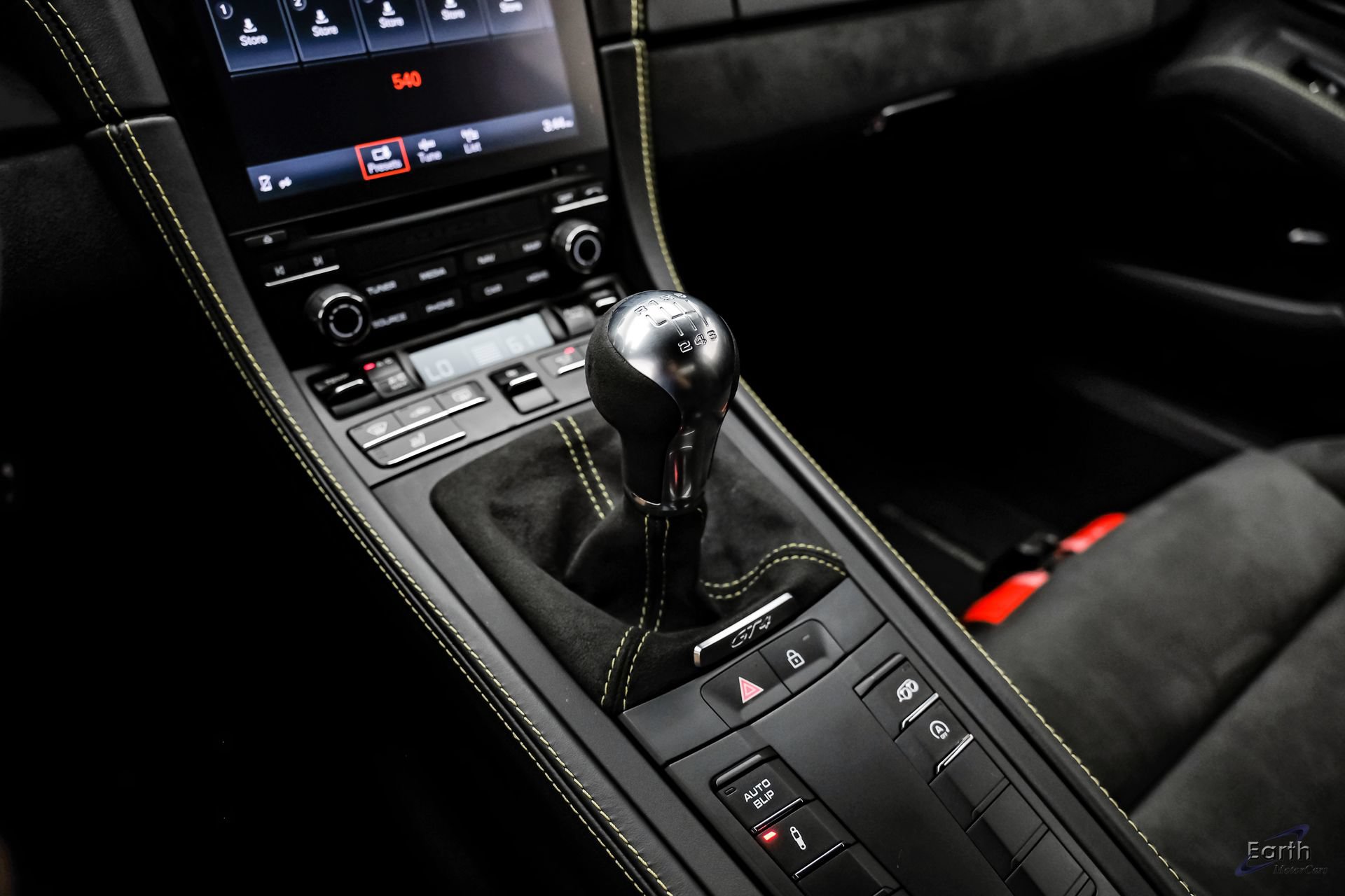 Used 2021 Porsche 718 Cayman GT4 RWD image 67