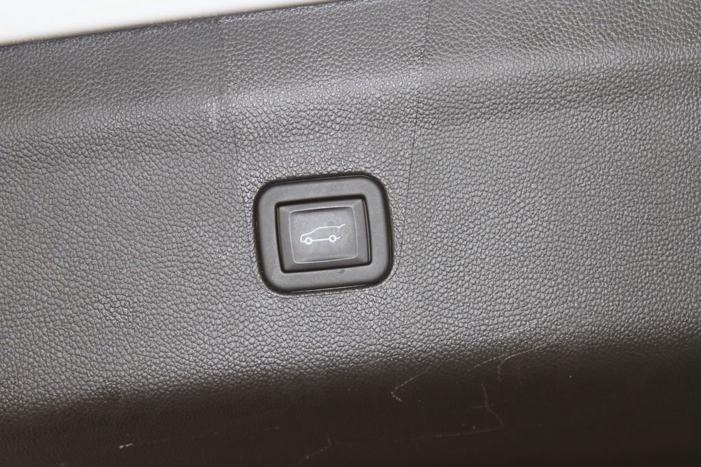 Used 2024 Buick Enclave Essence w/ Technology Package image 14