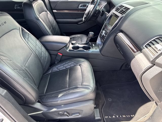 Used 2017 Ford Explorer Platinum AWD/4WD image 29