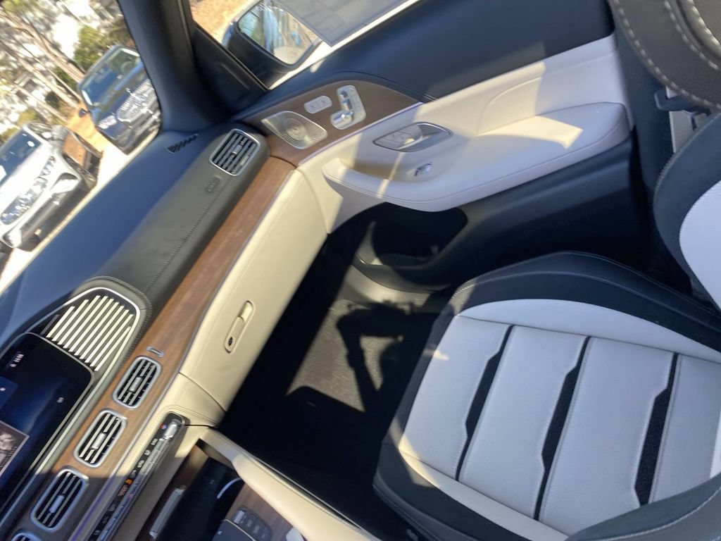 New 2026 Mercedes-Benz GLE 53 AMG 4MATIC image 30