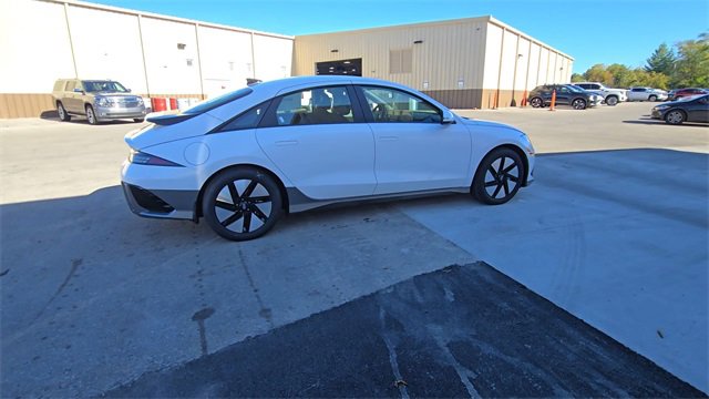 New 2025 Hyundai Ioniq 6 SE video 2