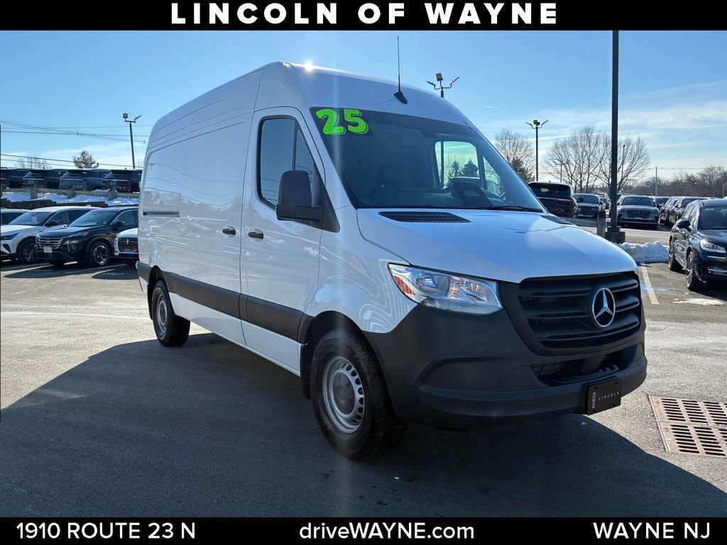 Used 2025 Mercedes-Benz Sprinter 2500 image 7