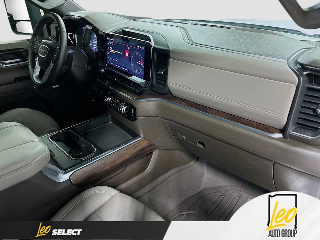 Used 2024 GMC Sierra 2500 SLT w/ SLT Premium Package image 30