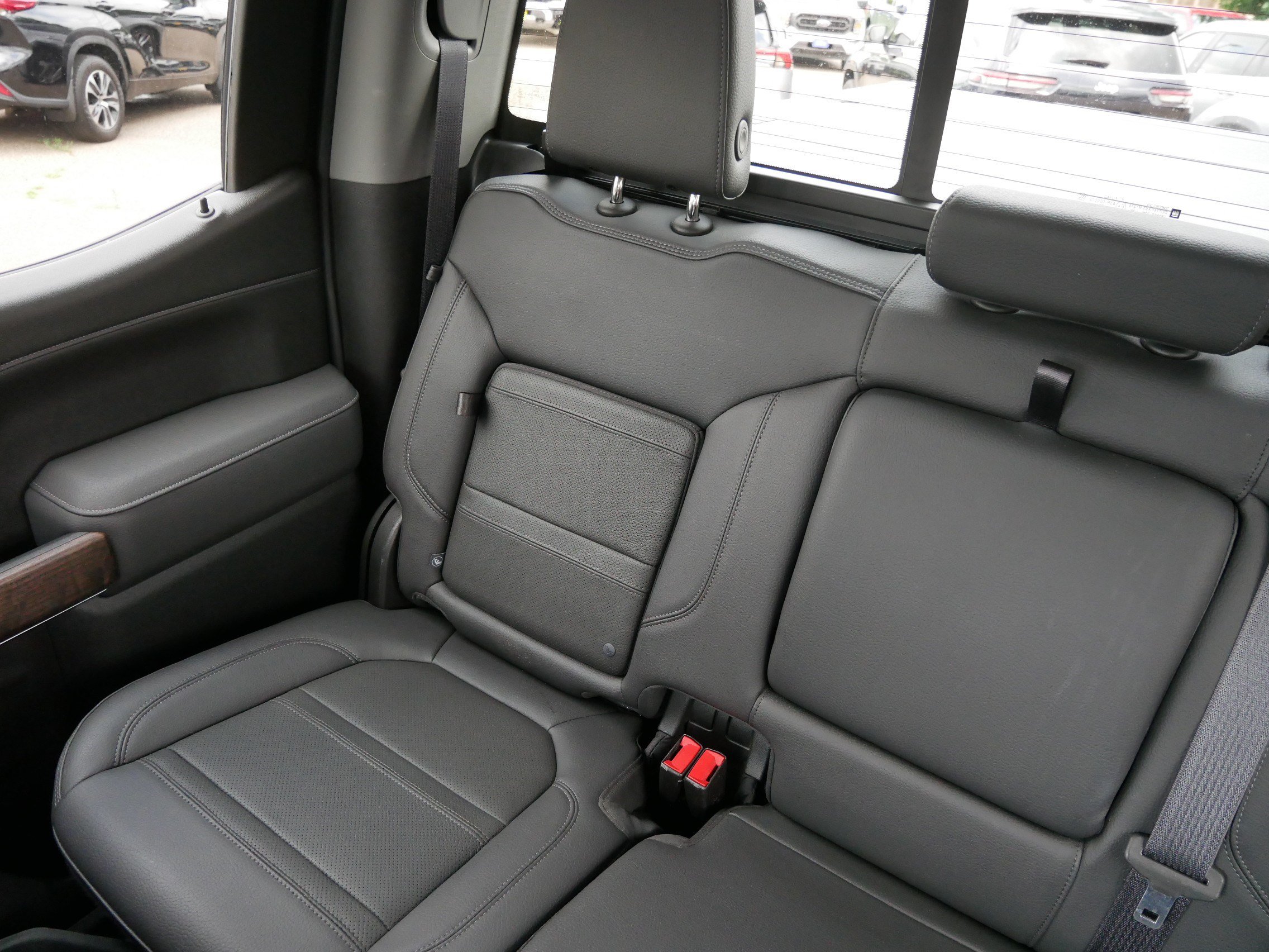 Used 2021 GMC Sierra 1500 Denali w/ Denali Ultimate Package AWD/4WD image 12
