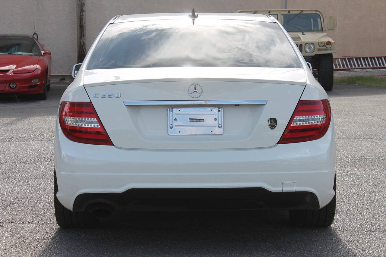 Used 2012 Mercedes-Benz C 250 Sedan image 7