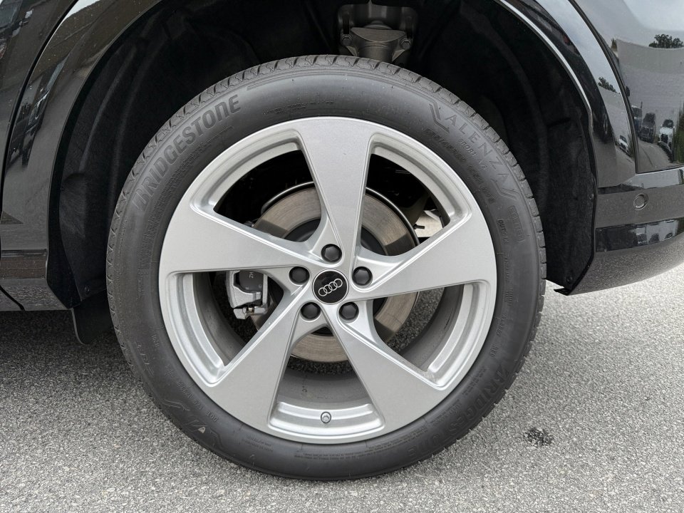 New 2025 Audi Q5 Premium Plus image 22