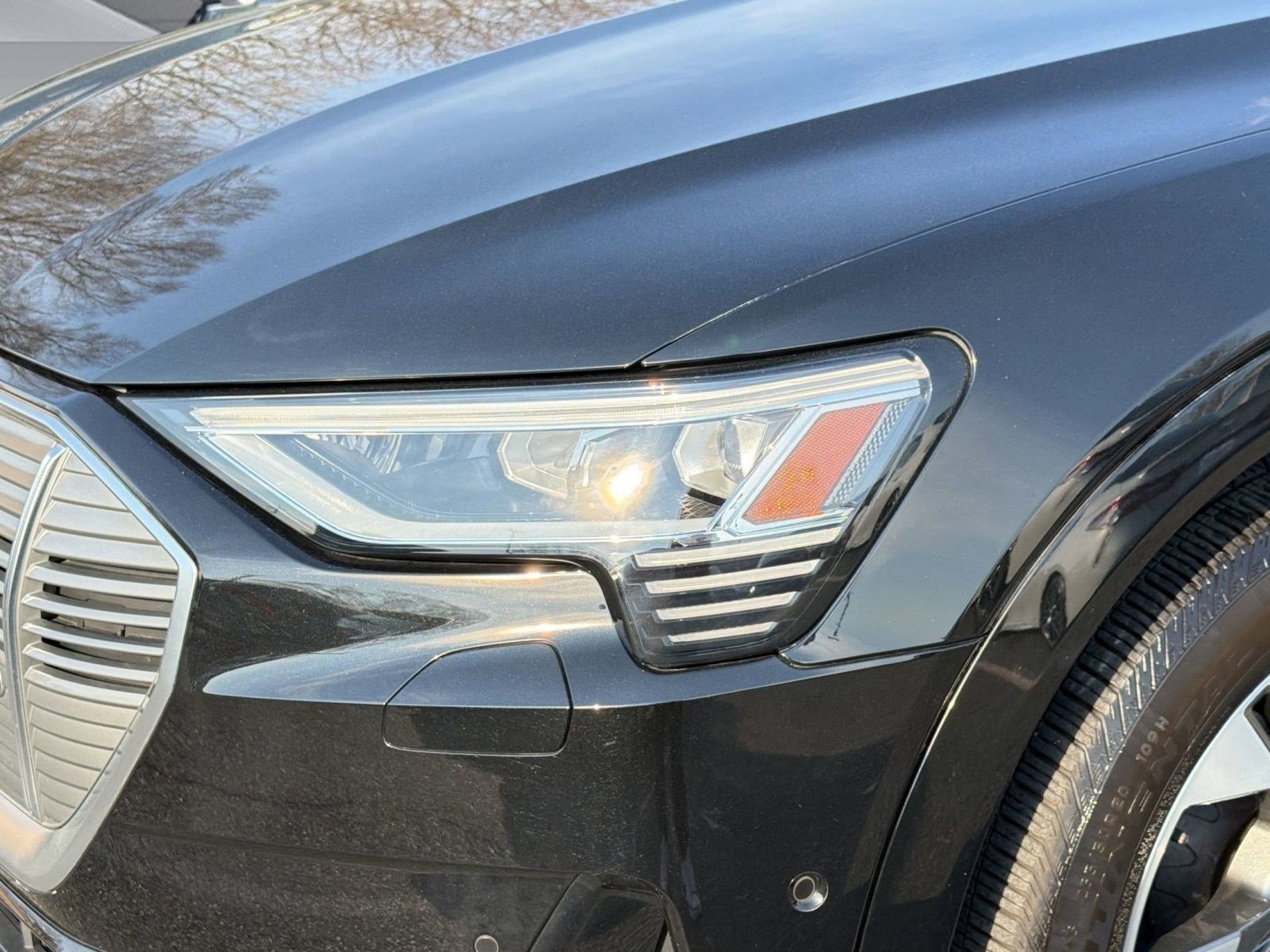 Used 2023 Audi e-tron Premium Plus w/ Premium Plus Package image 11