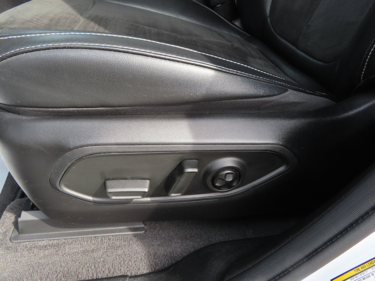 Used 2021 Jeep Grand Cherokee L Laredo image 26