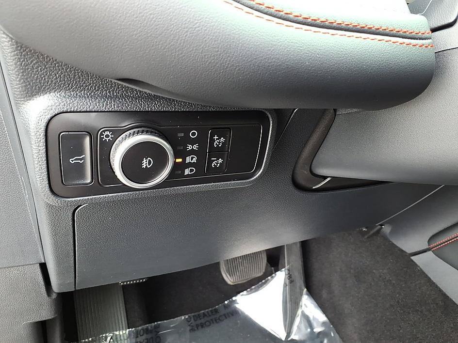 Used 2025 Ford Explorer ST AWD/4WD image 13