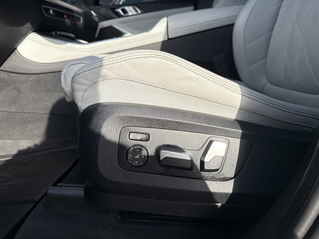 Used 2024 BMW X5 sDrive40i w/ Parking Assistance Package RWD image 14