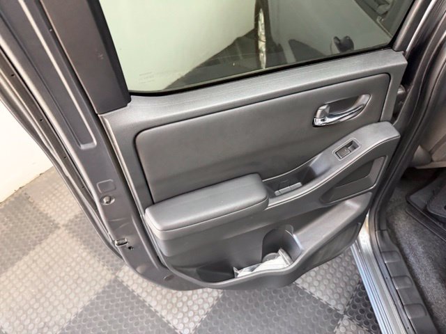 Used 2023 Nissan Frontier SV w/ Technology Package RWD image 30