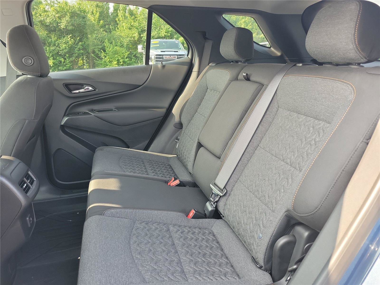 Used 2024 Chevrolet Equinox LT FWD image 12