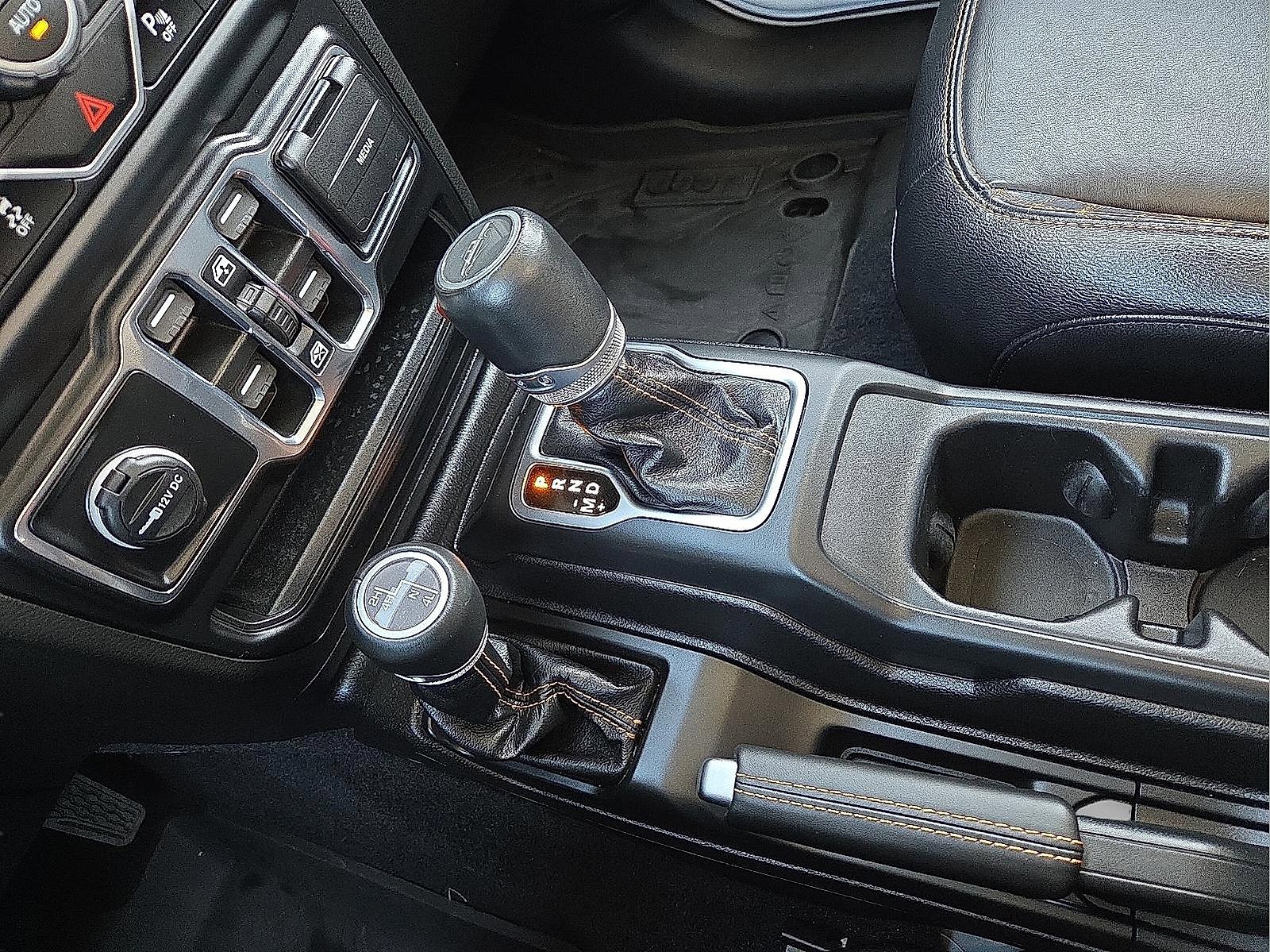 Used 2023 Jeep Gladiator Overland image 25