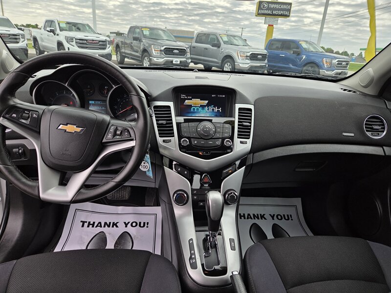 Used 2014 Chevrolet Cruze LT w/ Technology Package FWD image 12