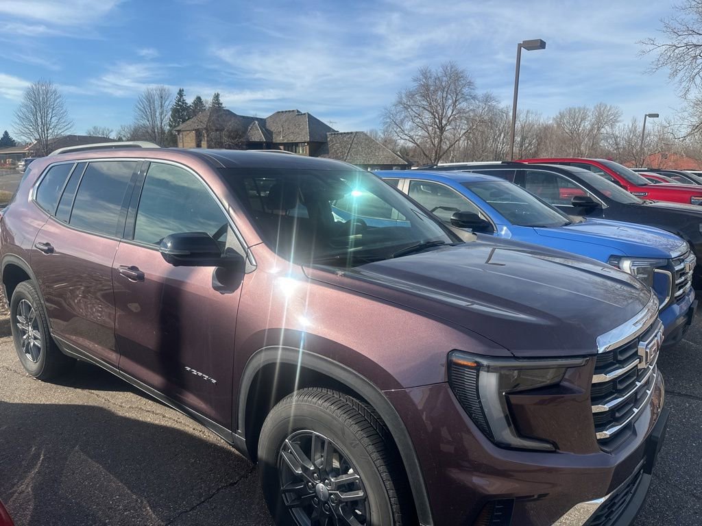 Used 2025 GMC Acadia Elevation image 3