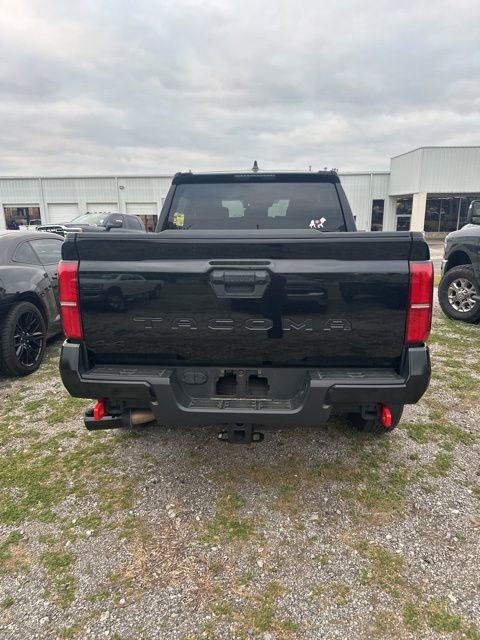 Used 2024 Toyota Tacoma TRD Off-Road image 5