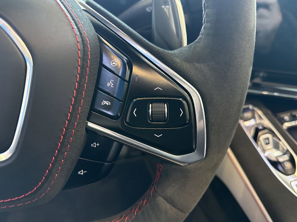 Used 2023 Chevrolet Corvette Stingray Premium Conv w/ Z51 Performance Package image 21