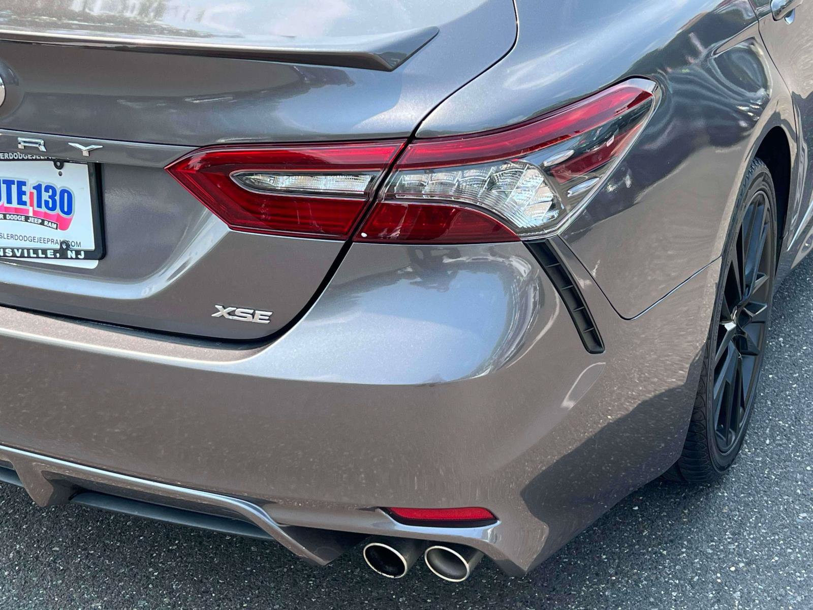 Used 2021 Toyota Camry XSE AWD/4WD image 8