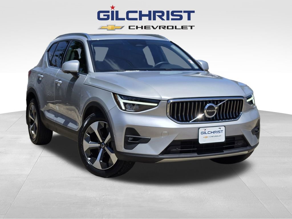 Used 2023 Volvo XC40 B5 Plus w/ Driver Assist Package