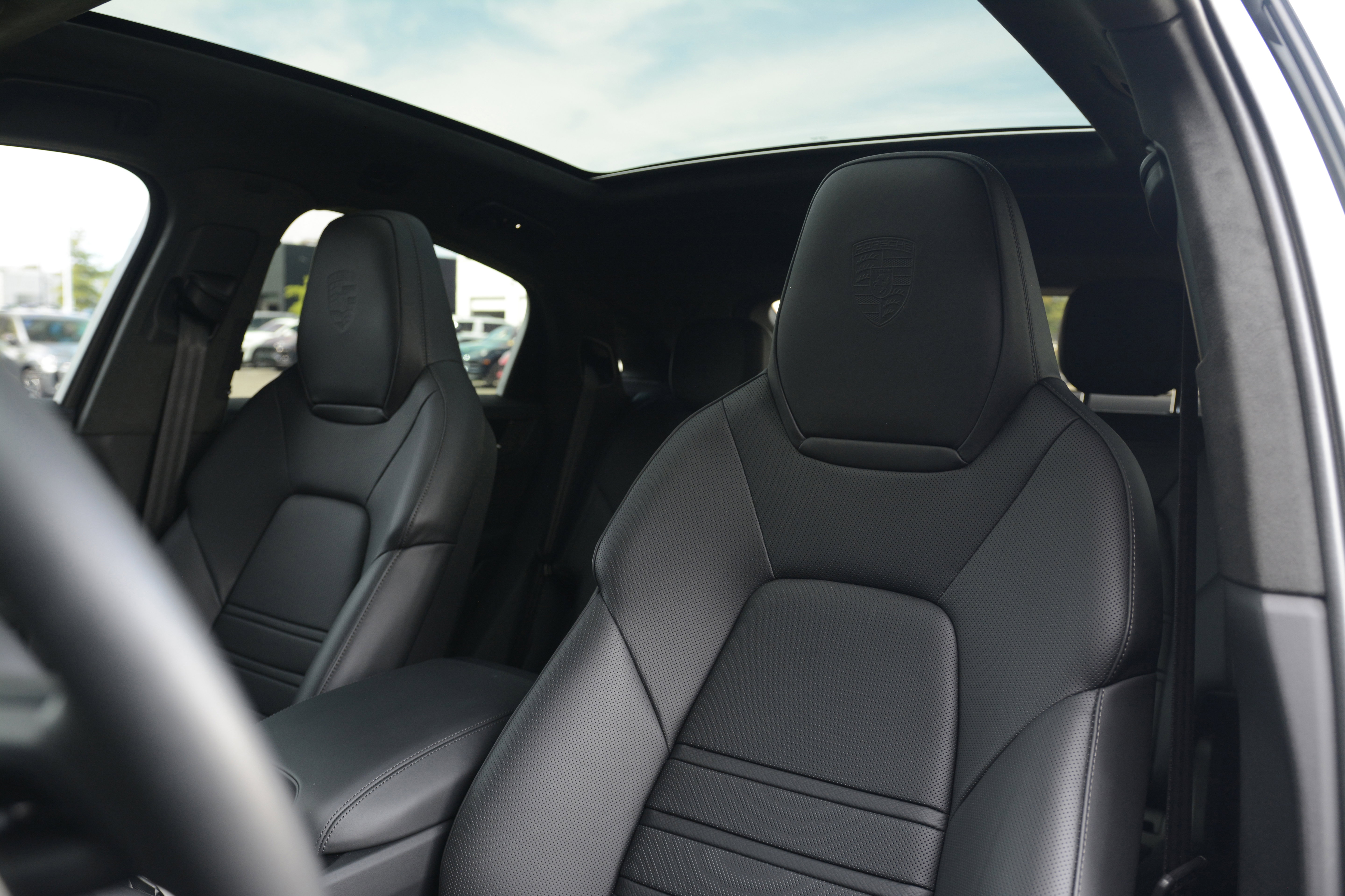 Used 2026 Porsche Cayenne GTS AWD/4WD image 14