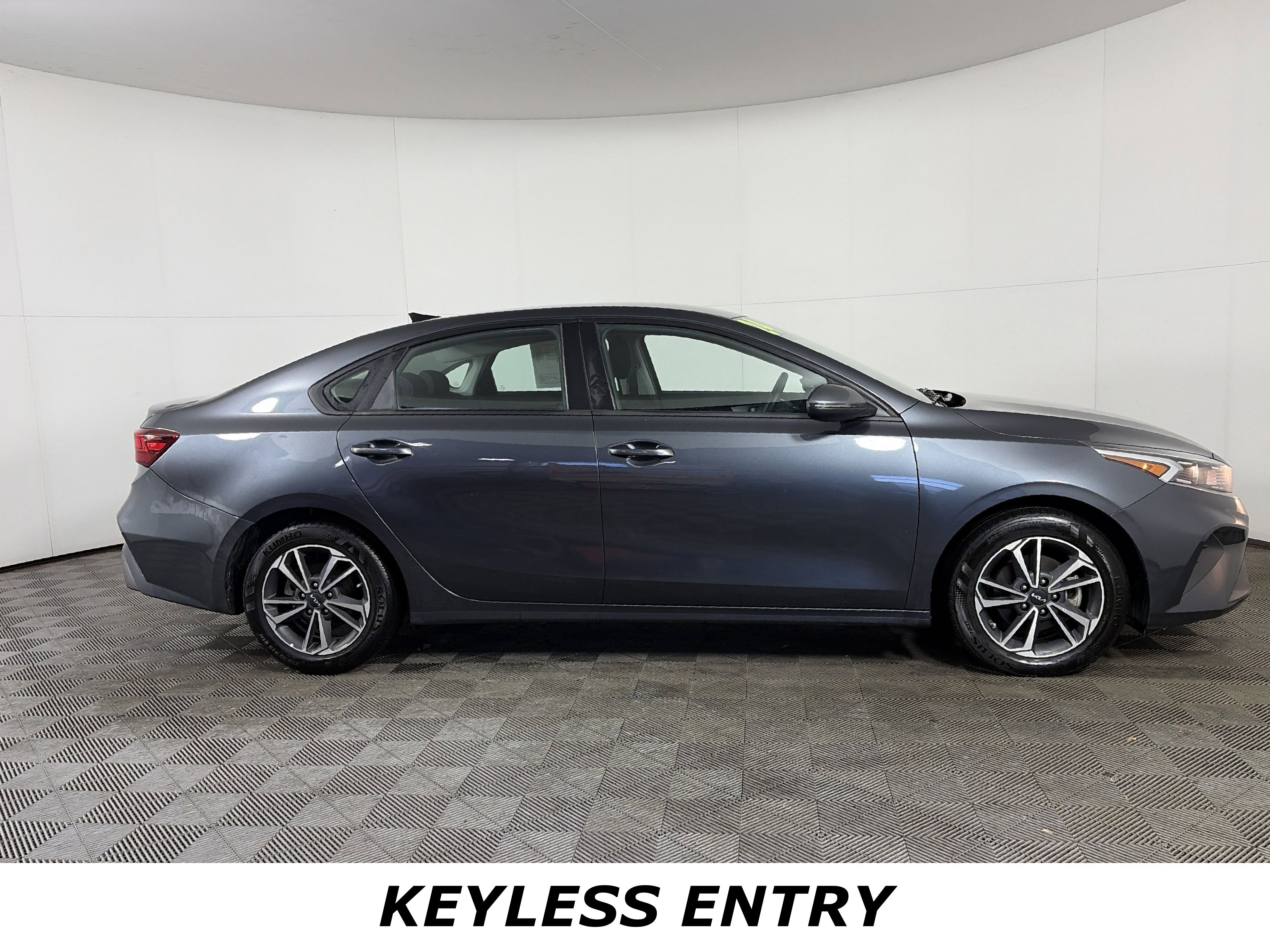 Used 2024 Kia Forte LXS w/ LXS Technology Package image 7