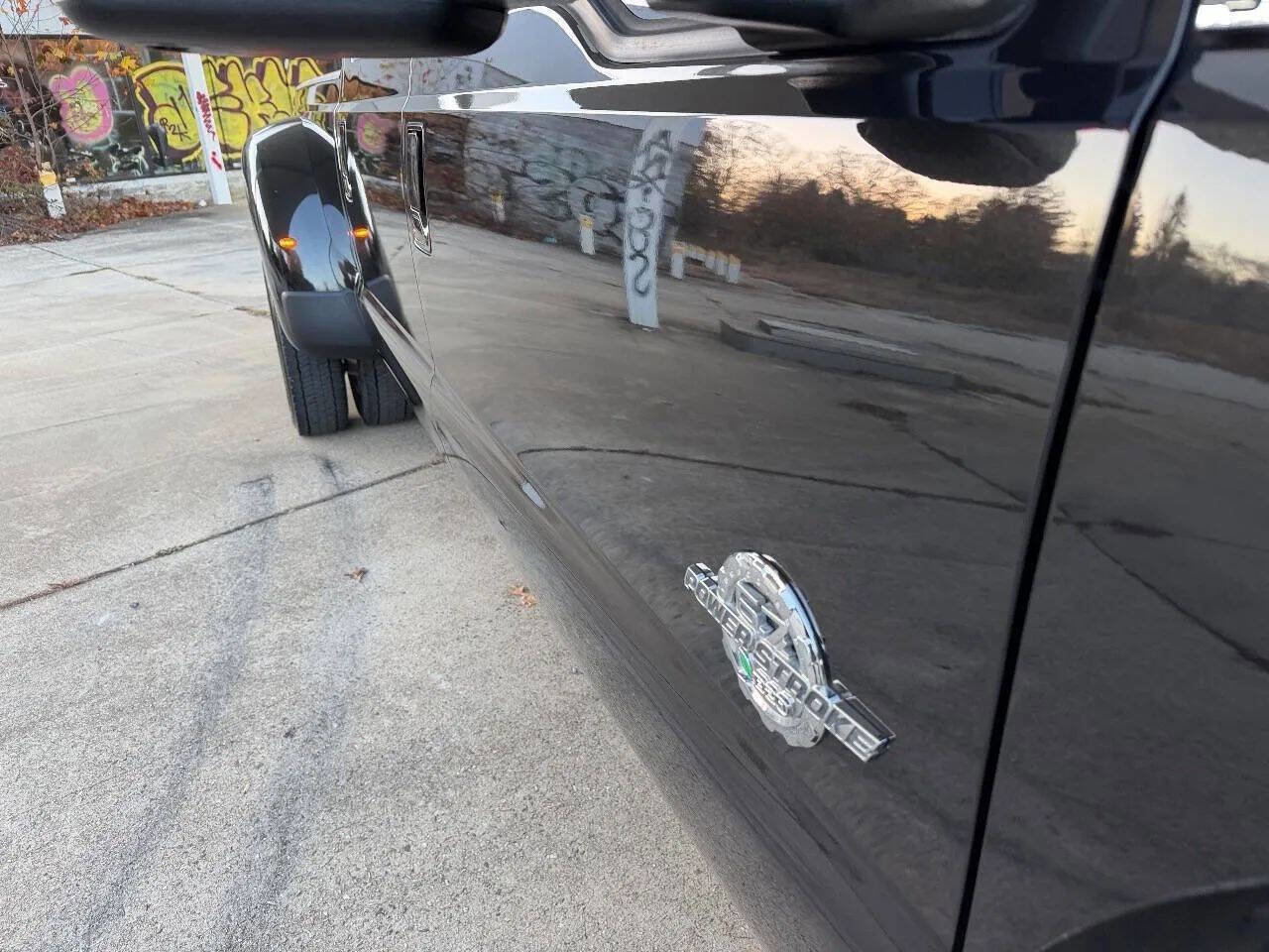 Used 2015 Ford F450 Lariat w/ Lariat Ultimate Package image 8