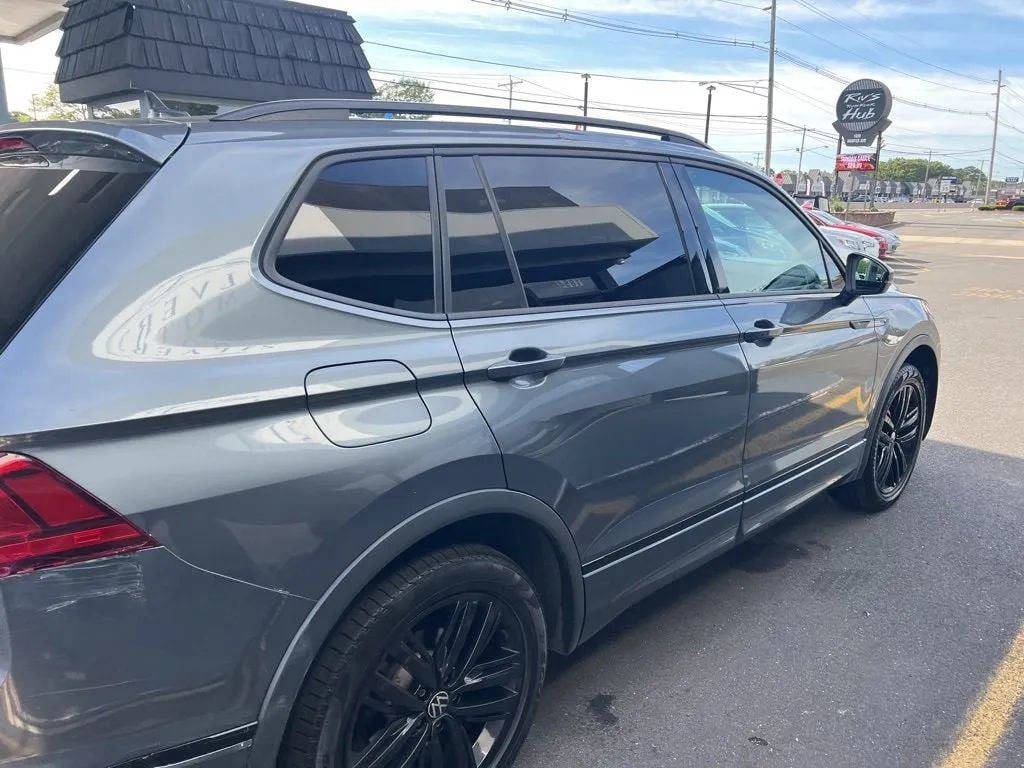 Used 2022 Volkswagen Tiguan SE R-Line image 15