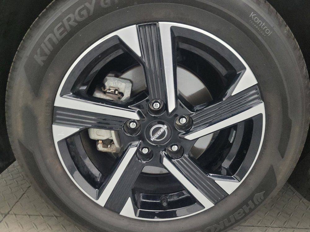 Used 2025 Nissan Sentra SV w/ Trunk Package FWD image 31