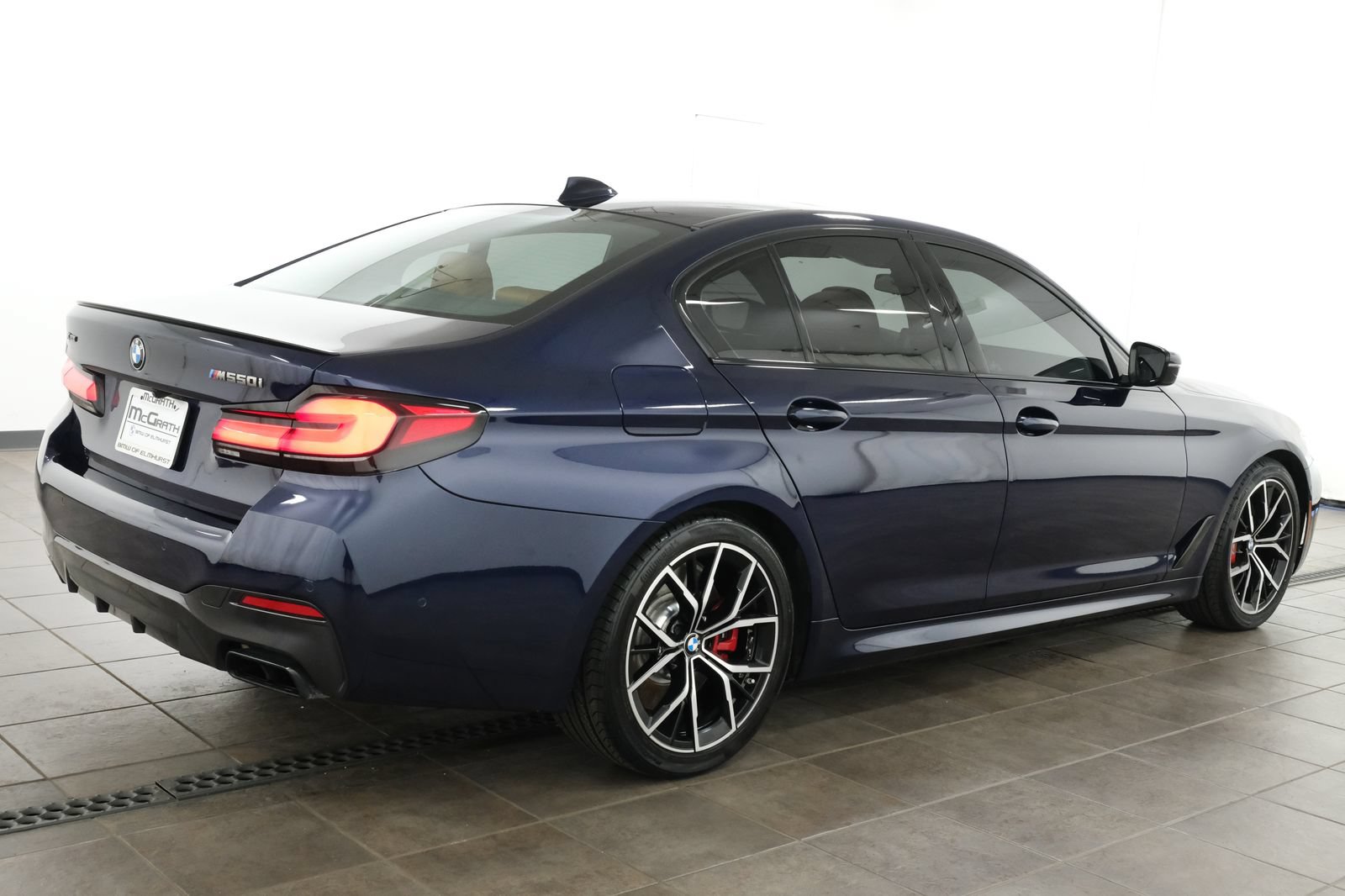 Used 2023 BMW M550i xDrive w/ Executive Package AWD/4WD image 5