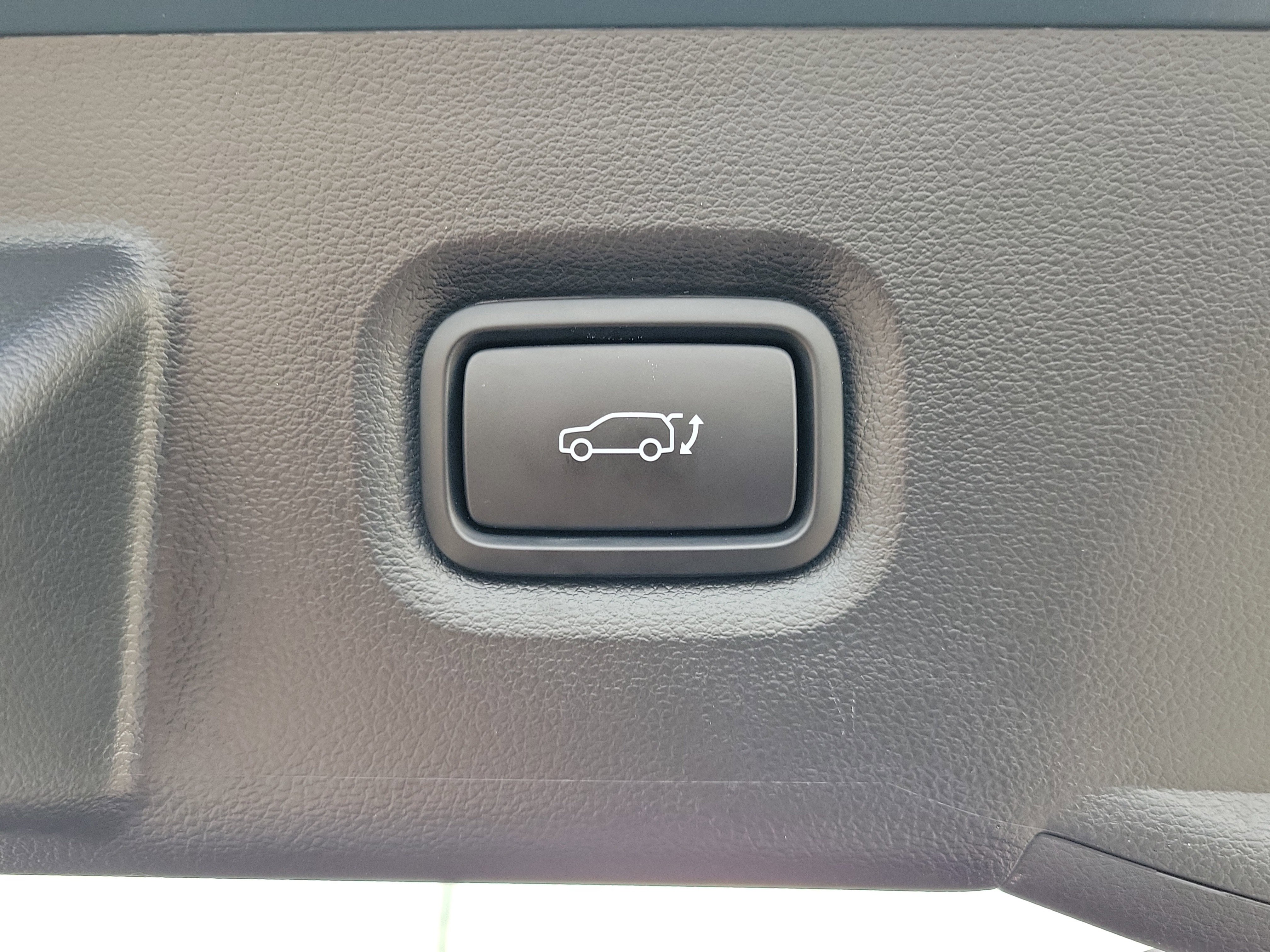 Certified 2023 Hyundai Ioniq 5 Limited w/ Cargo Package image 10