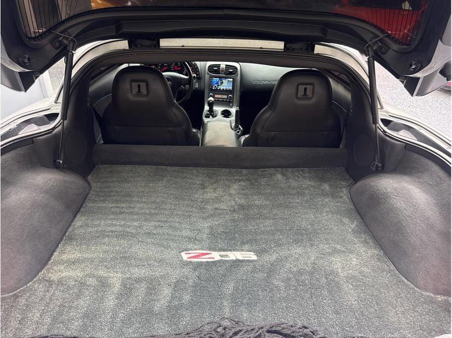 Used 2006 Chevrolet Corvette Z06 w/ Preferred Equipment Group image 16