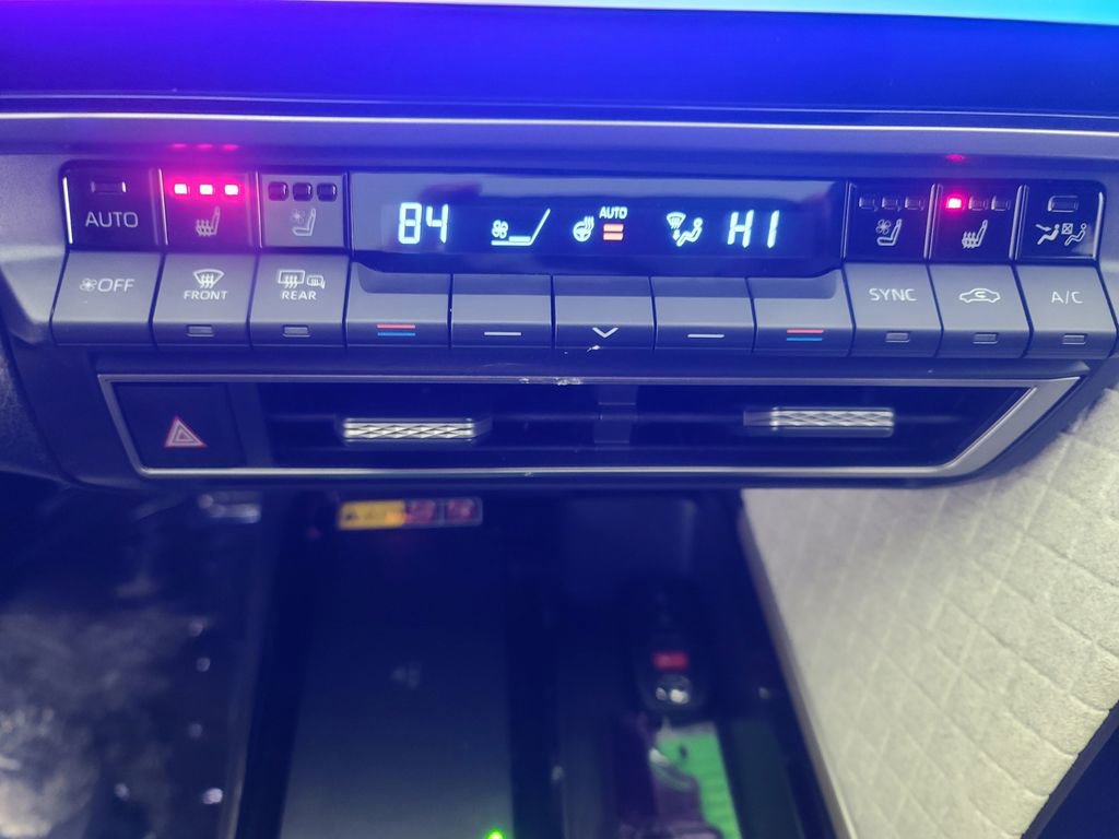 Used 2025 Toyota Camry XSE image 35