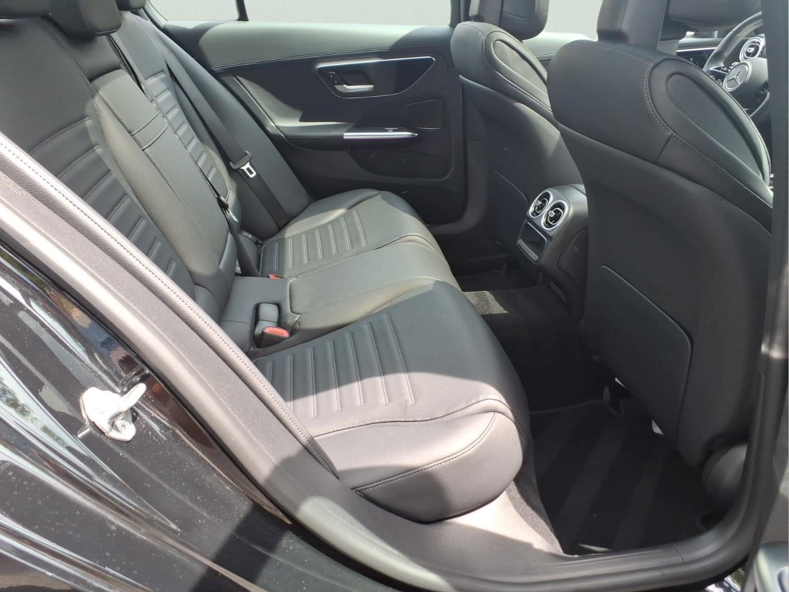 Certified 2022 Mercedes-Benz C 300 4MATIC Sedan image 25