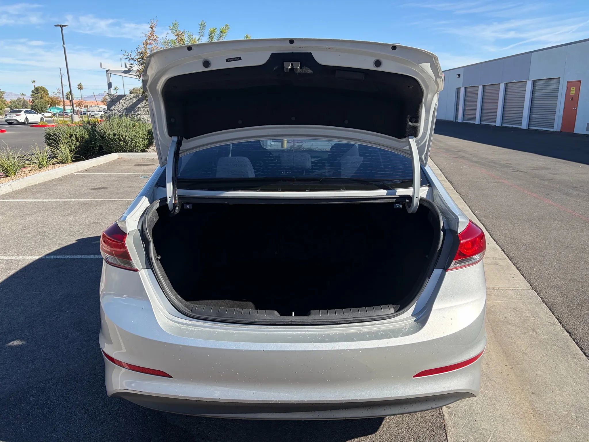 Used 2018 Hyundai Elantra SEL FWD image 8