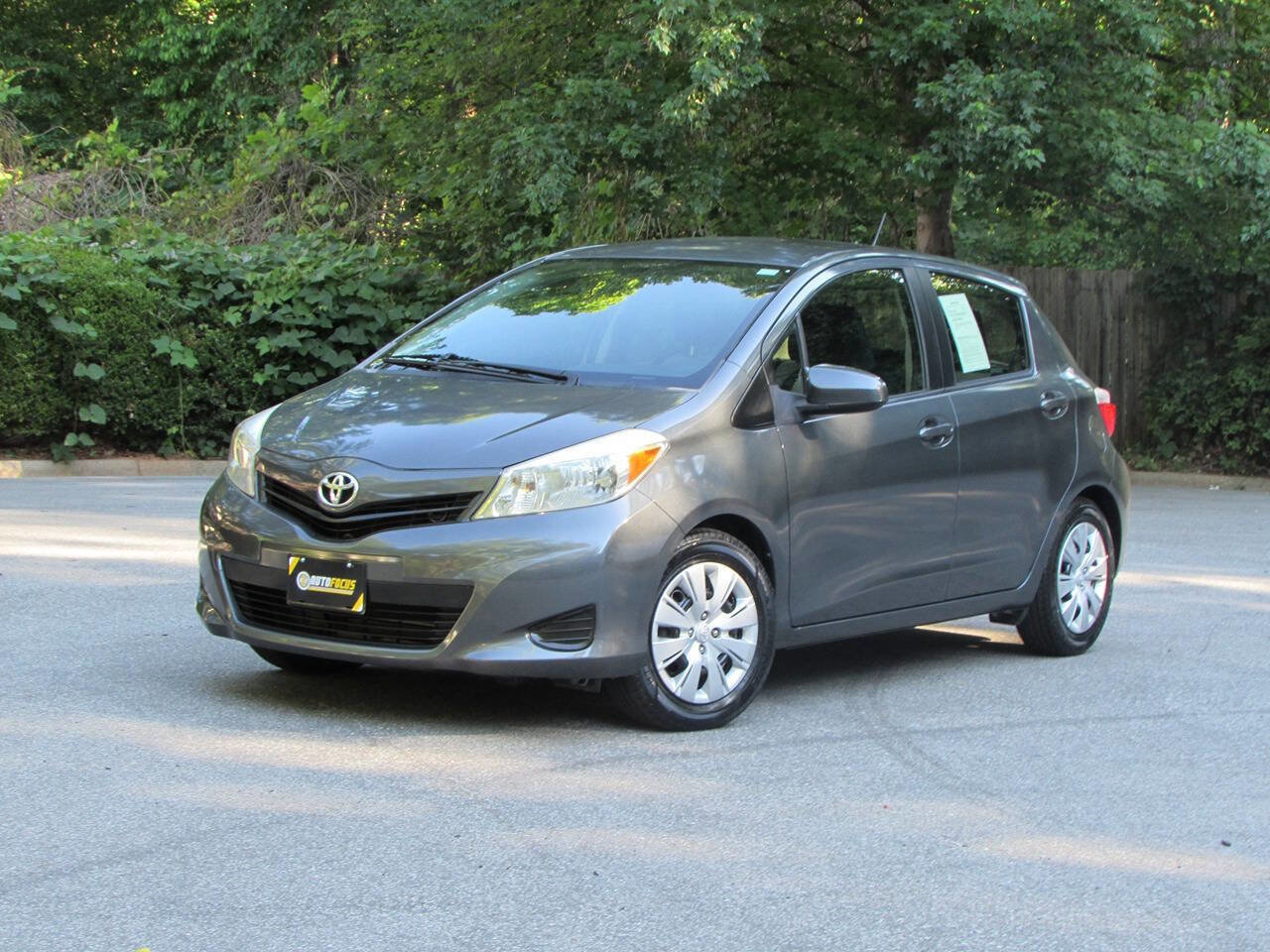 Used 2012 Toyota Yaris LE FWD image 36
