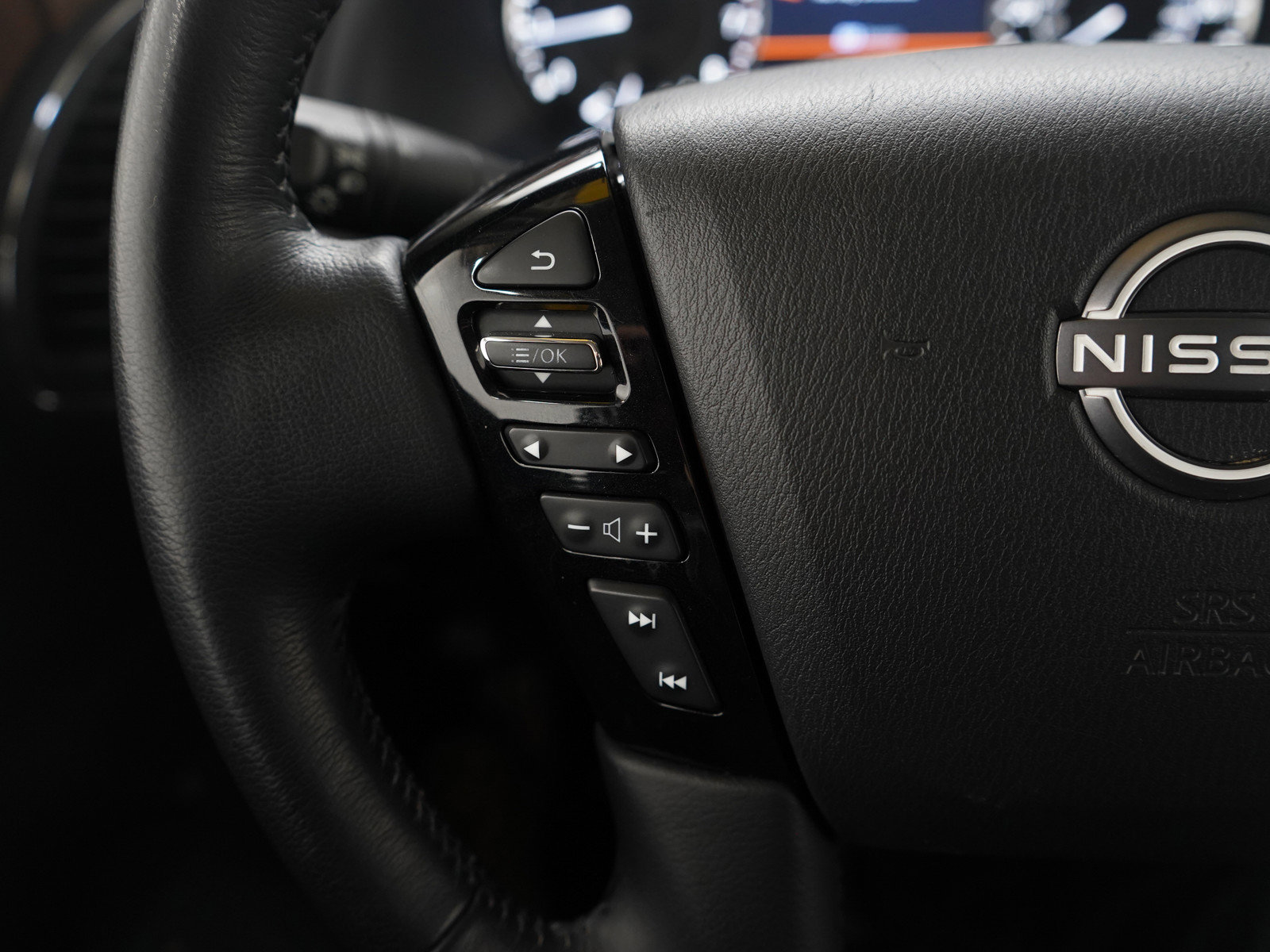 Used 2024 Nissan Armada SL image 28