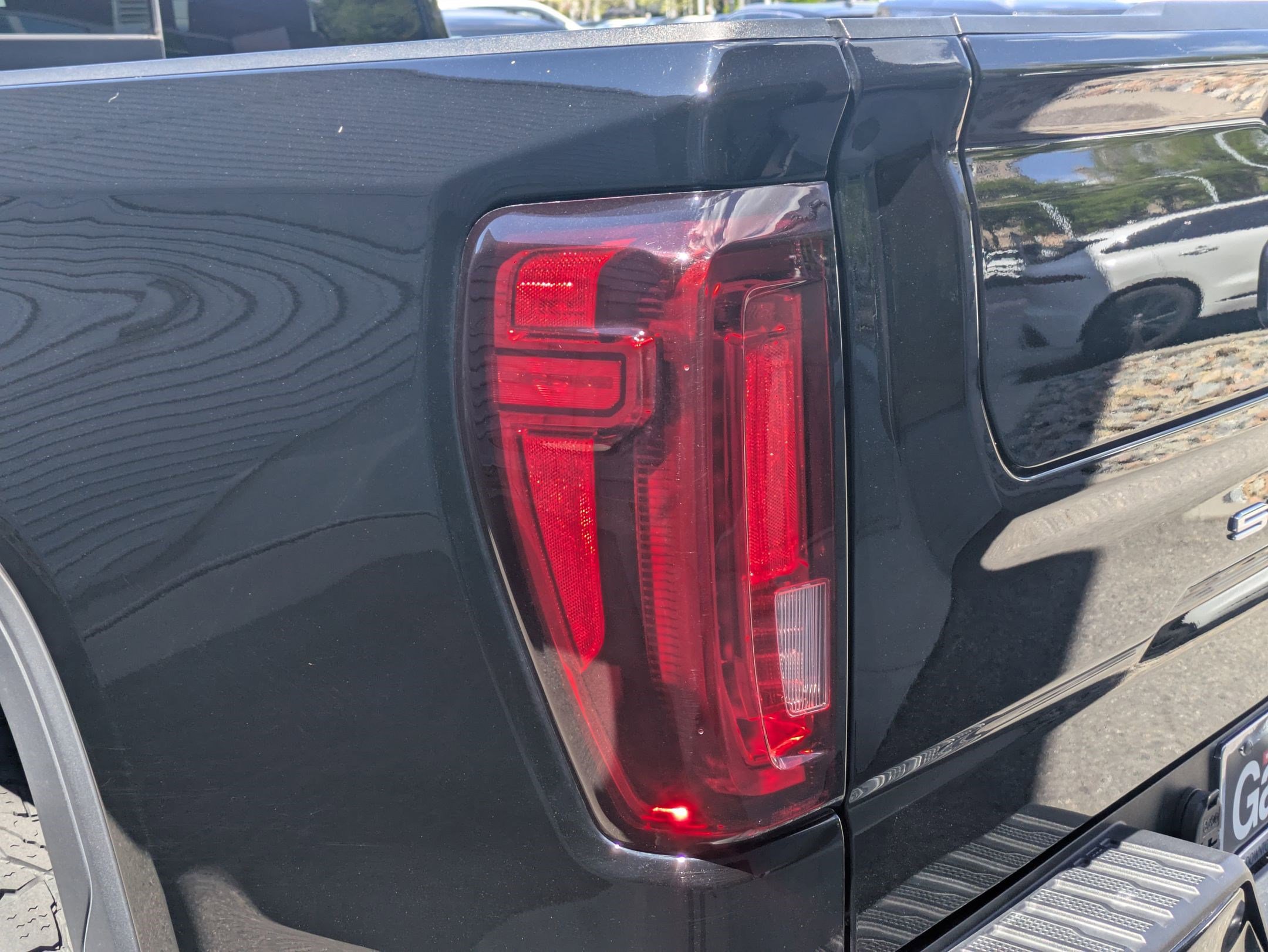 Used 2022 GMC Sierra 1500 AT4 w/ AT4 Premium Package AWD/4WD image 13