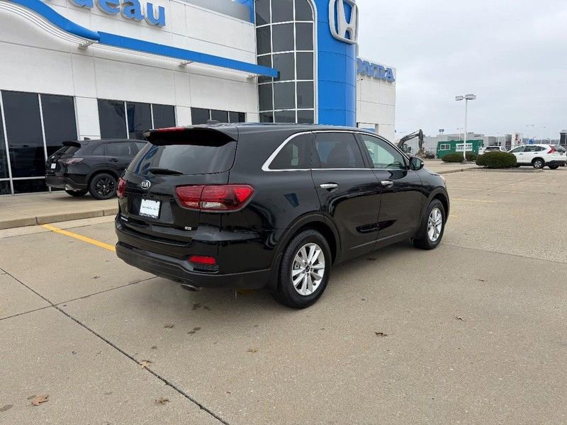 Used 2019 Kia Sorento L image 2