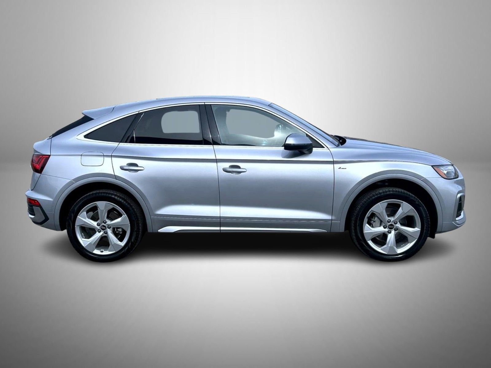 Used 2025 Audi Q5 2.0T Premium image 4