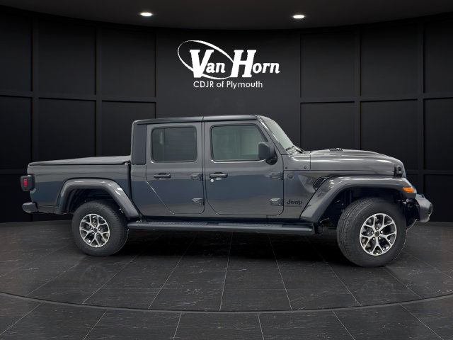 New 2026 Jeep Gladiator Sport AWD/4WD image 8