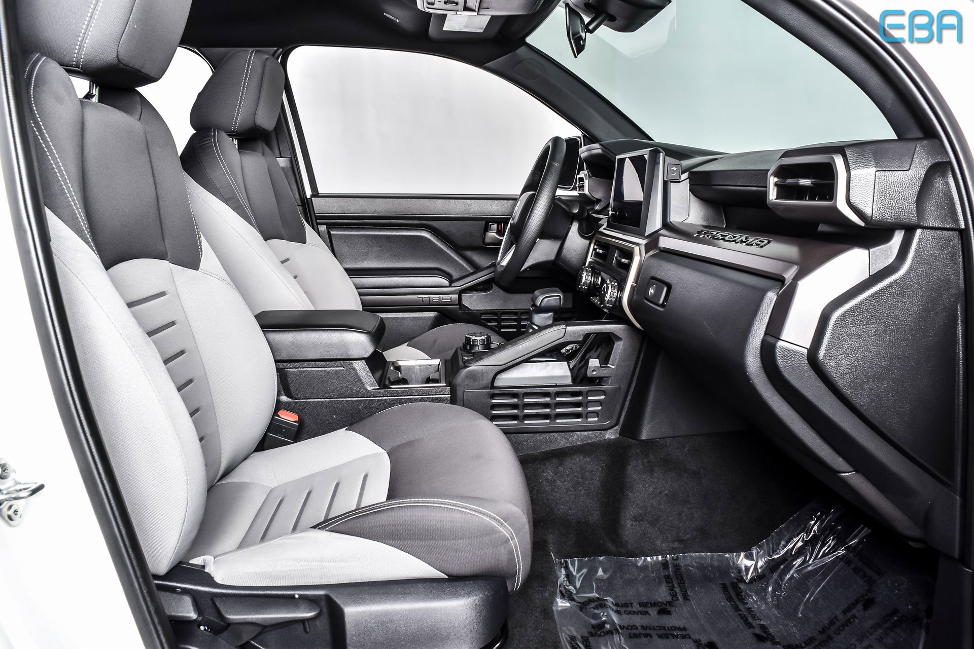 Used 2025 Toyota Tacoma TRD Off-Road image 23