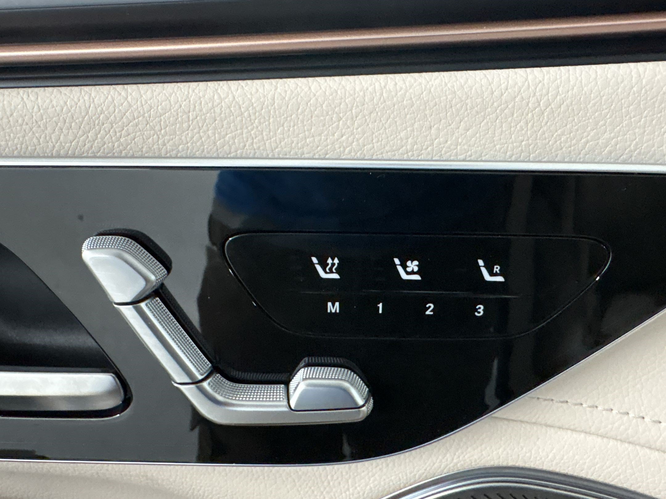 Certified 2024 Mercedes-Benz EQS 450+ SUV image 28